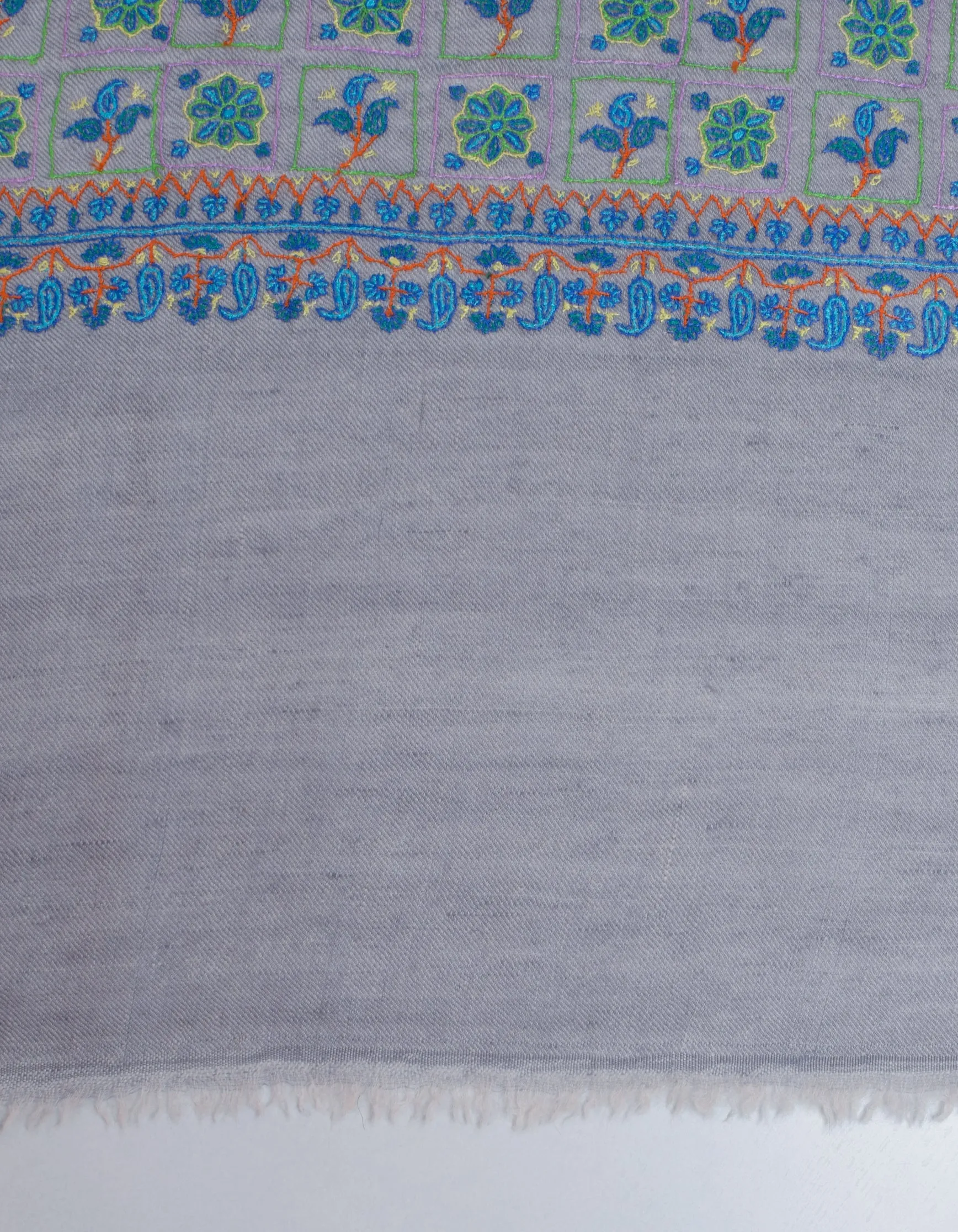 Ash Grey Handwoven Sozni Border Embroidered Cashmere Pashmina Stole