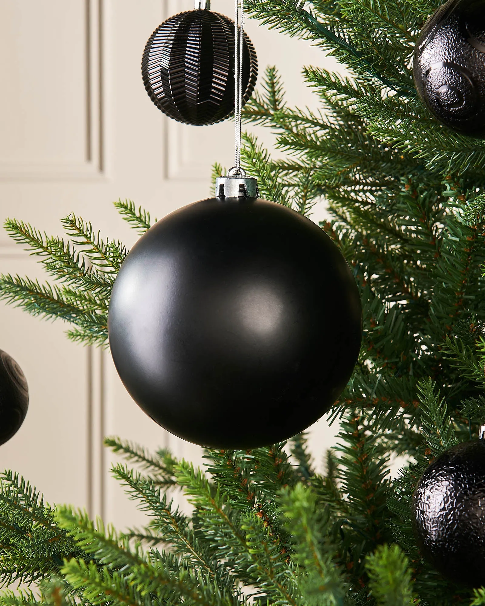 Black Large Matt Shatterproof Bauble, 15 cm