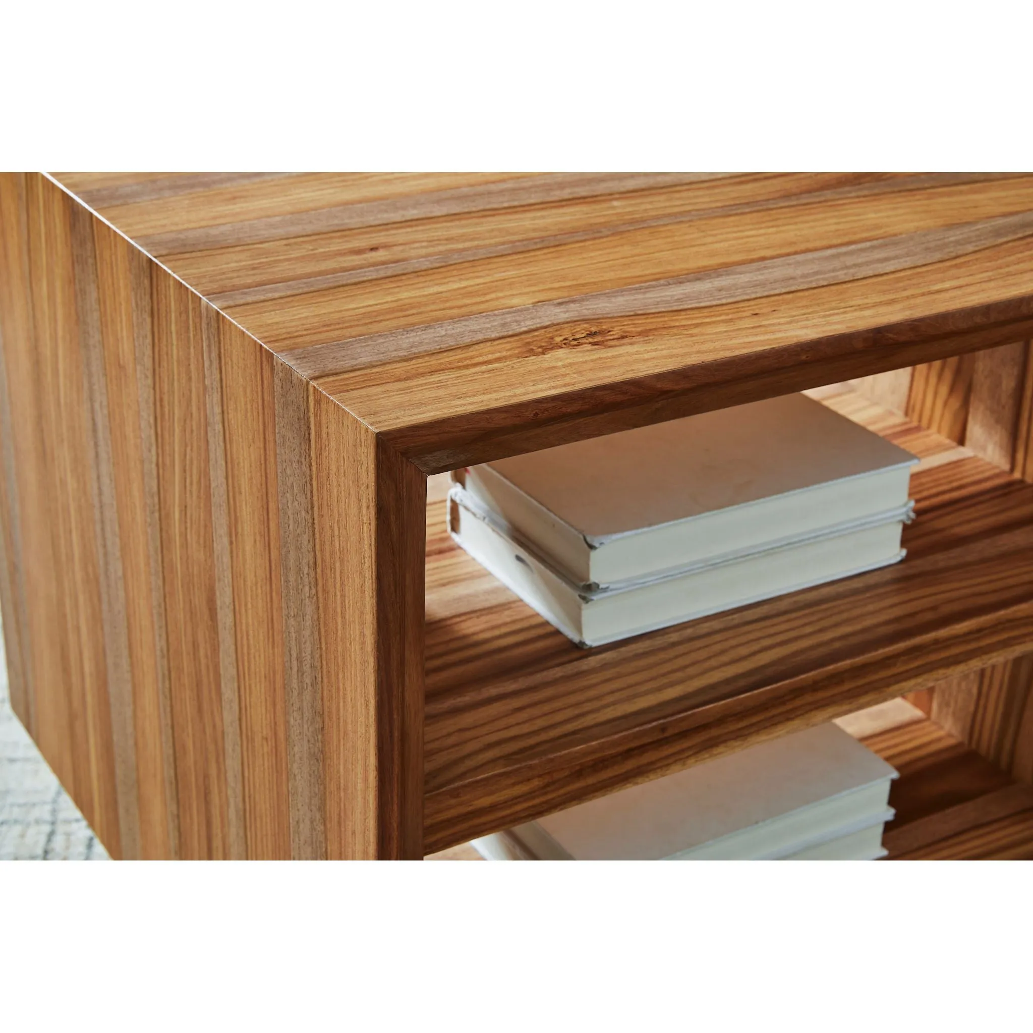 Dressonni End Table