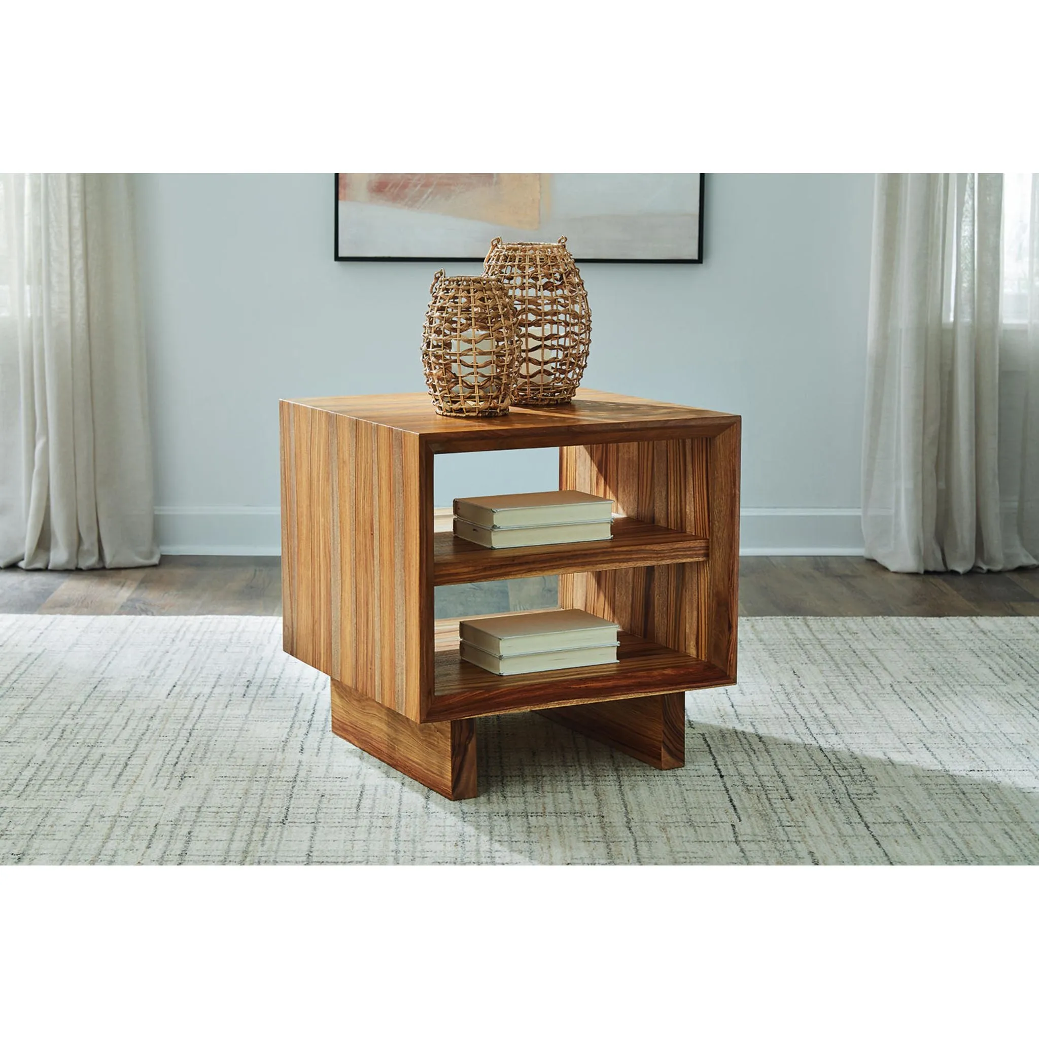 Dressonni End Table