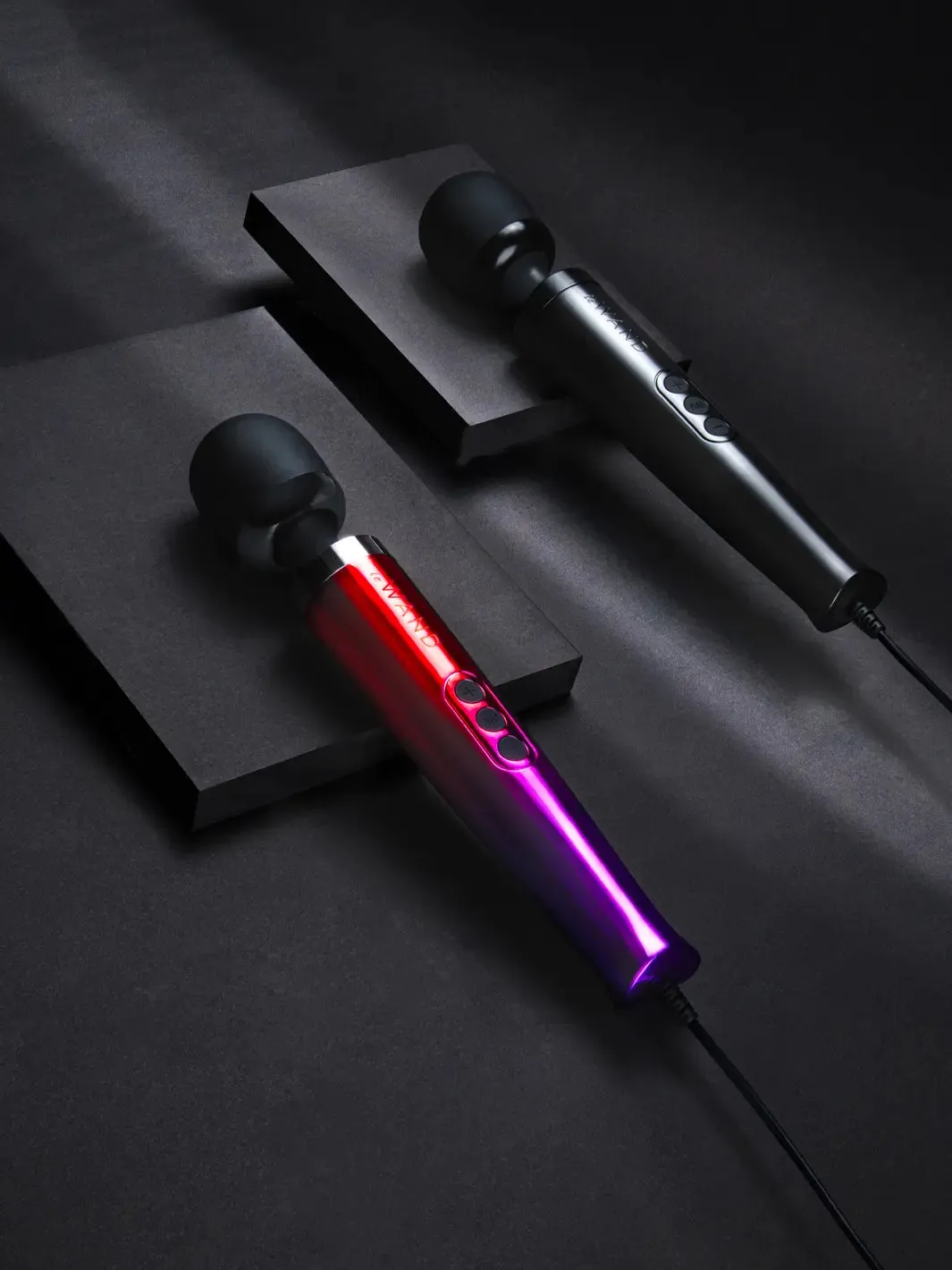 Le Wand Die Cast Plug-In Personal Massager