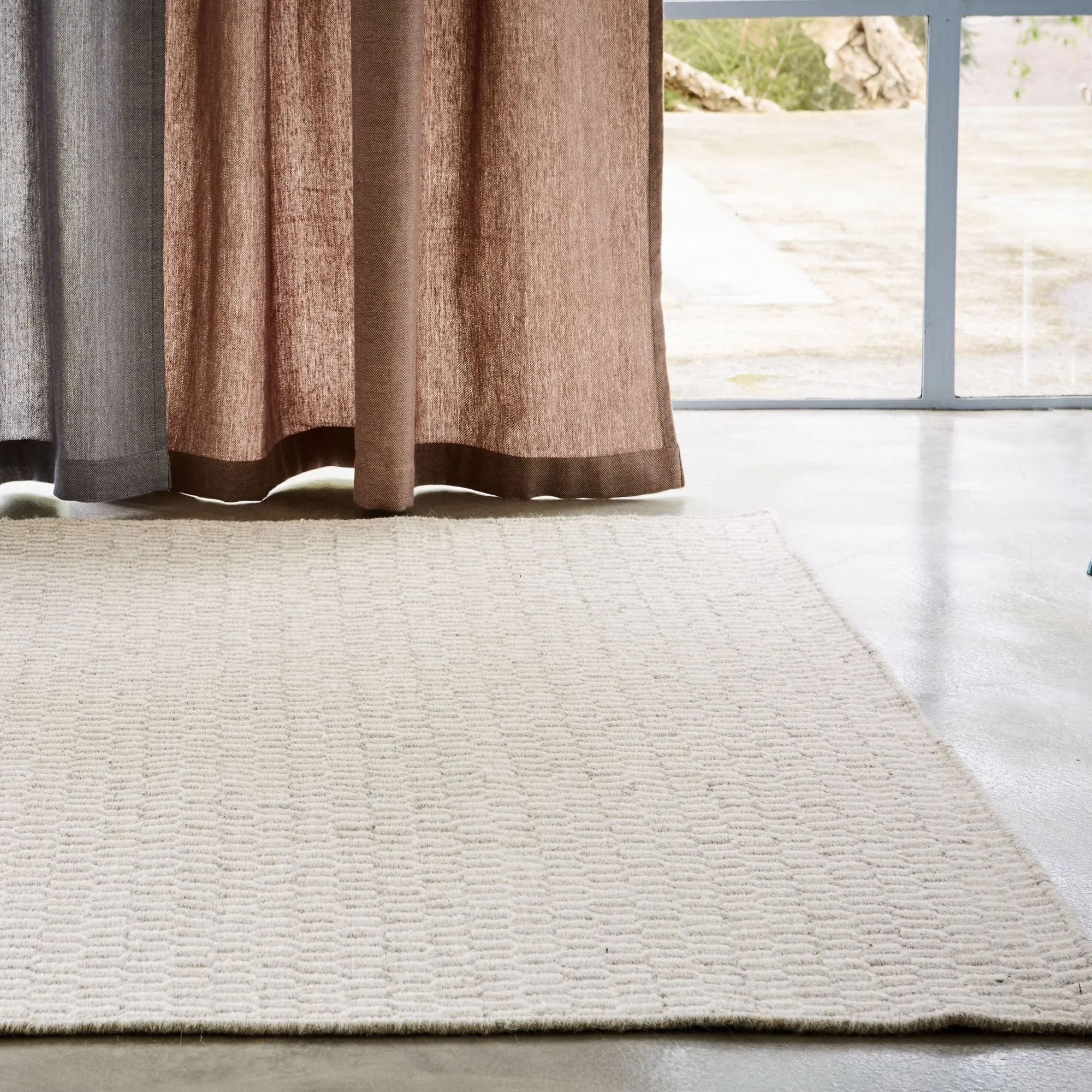Overod Rug [Light grey/Off-white]