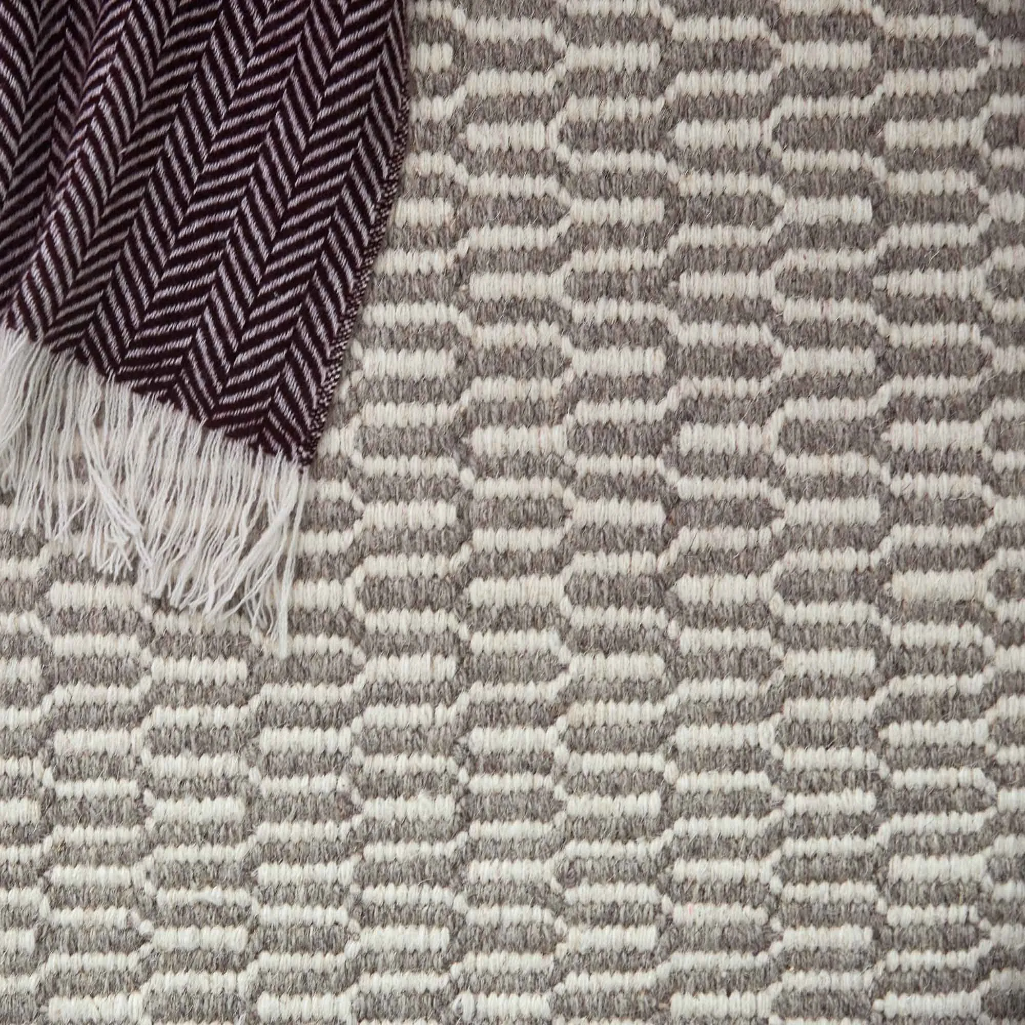 Overod Rug [Light grey/Off-white]